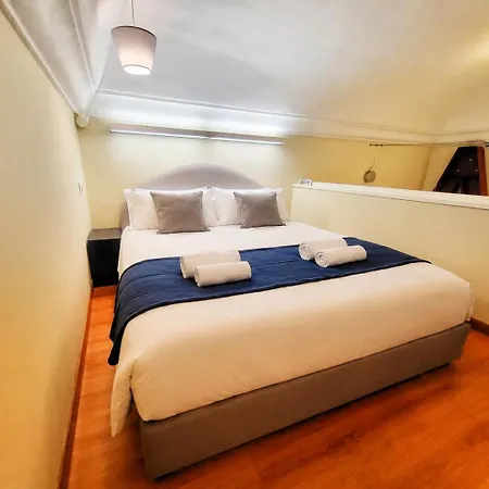 Pollaiuoli Lounge - Centro Storico, Movida E Acquario Apartamento *